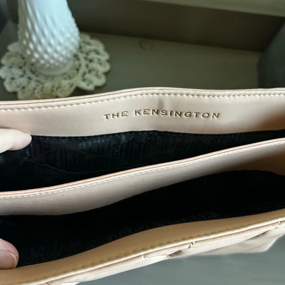 Kurt Geiger Large Kensington Long Flap Pale Pink - Picture 3 of 4